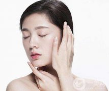 如何消除雙下巴？ 怎么減雙下巴？