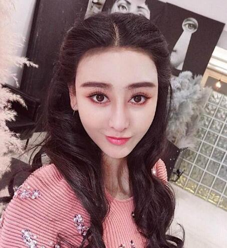 又一個整容失敗的女明星，鼻子都整歪了，不甘心揚言還要植發(fā)！