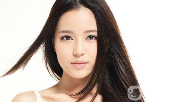 假體隆鼻整型術(shù)怎么樣 什么人不適合做假體隆鼻？
