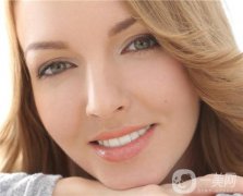 假體隆鼻前后 假體隆鼻15天果立顯
