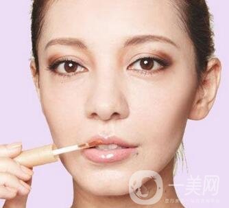 各種豐唇材料的優(yōu)缺點(diǎn)都在這了，你喜歡哪種？