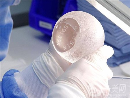 曼托假體和麥格假體哪種手感更好？教你怎么選擇？