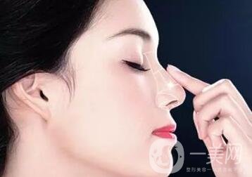 隆鼻手術(shù)的風(fēng)險(xiǎn)大嗎？有哪些？