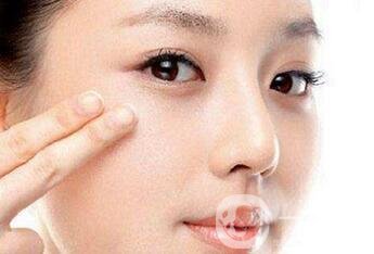 去除魚尾紋的方法有哪些？哪種方法比較好？