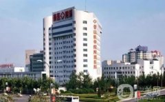 泰山醫(yī)學(xué)院附屬醫(yī)院整形科去眼袋案例圖