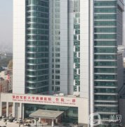 西安唐都醫(yī)院整形科隆胸案例