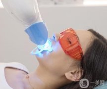 一次冷光美白牙齒需要多少錢？影響冷光美白牙齒的價(jià)格因素？