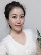 我還以為她用了什么好化妝品，一問才知道姑姑是做了玻尿酸除皺手術(shù)