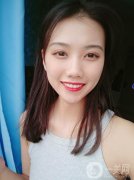 此時可算做了雙眼皮，一直感覺本人少個雙眼皮，這下圓滿了