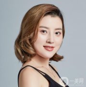 做完隆鼻手術(shù)已經(jīng)有一個月的時間了，今天我去醫(yī)院進行了復查，醫(yī)生說我的鼻