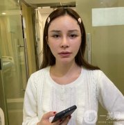 激光調(diào)節(jié)后恢復(fù)過程也是至關(guān)重要的，因?yàn)閯傋鐾暾{(diào)節(jié)，臉部的角質(zhì)層會(huì)變薄