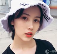 朋友給了我科普的熱瑪吉，然后我在網(wǎng)上做了很多功課，所以我選擇了和熱瑪吉