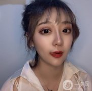 做完眼綜合手術(shù)已經(jīng)有三個月的時間了，現(xiàn)在眼睛已經(jīng)恢復(fù)的很好了