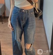 破洞牛仔：夏日的瀟灑與時(shí)尚