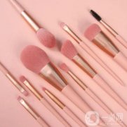 十款化妝刷套裝推薦：從入門到進階，讓你輕松上手
