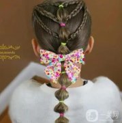 短發(fā)小女孩扎發(fā)教程：簡(jiǎn)單時(shí)尚，提升寶寶氣質(zhì)