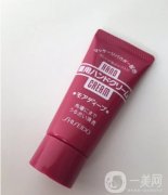 保濕唇膏推薦：滋潤雙唇，展現(xiàn)自然光彩