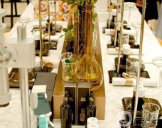 Prada推出全新Candy Kiss女性淡香精：展現女性獨立自信的時尚新風貌