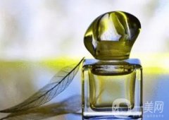 香水：使用不應(yīng)“點(diǎn)到為止”