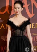 劉亦菲《花木蘭》試映會甜美亮相，顏值回擊國外媒體質(zhì)疑