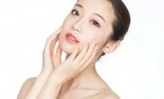 補水保濕攻略：應(yīng)對多變氣候的皮膚守護